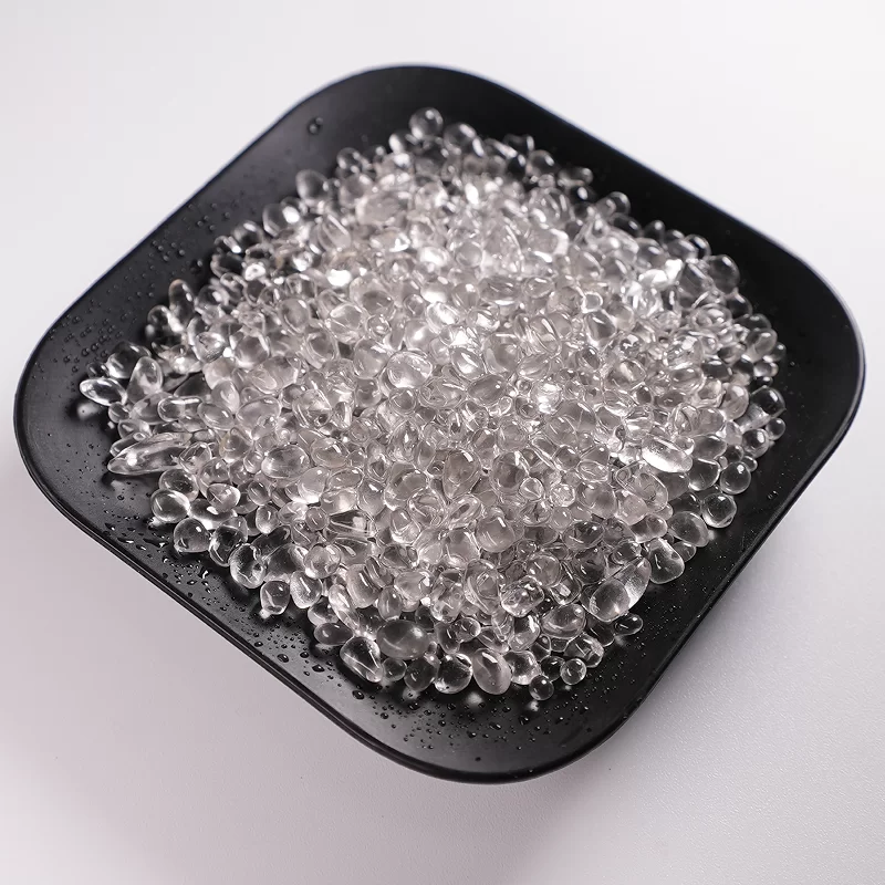 Manik kaca berwarna digunakan untuk batu pelekat dan hiasan