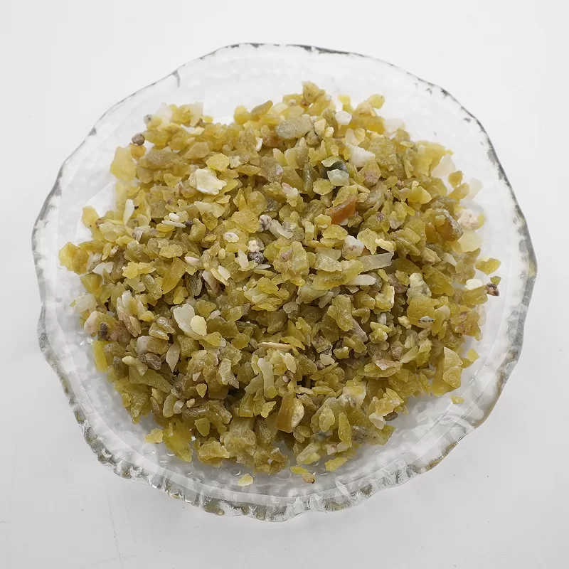 Batu kerikil dihancurkan untuk terrazzo